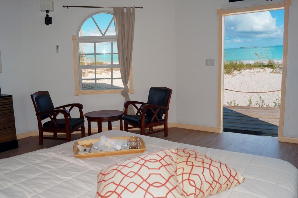 Paradise Bay Bahamas Farmer's Hill Room photo